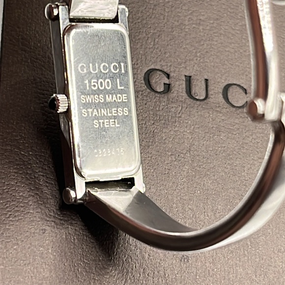 🎁Gucci Bracelet Watch w/Original Gucci gift Box🎁 - Picture 5 of 6